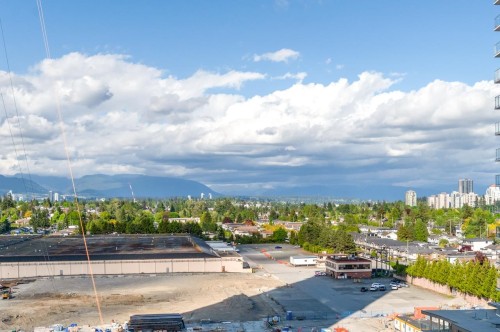 1105-7683 Park Crescent, Burnaby, BC 