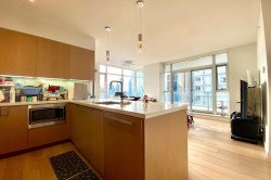2208-6588 Nelson Avenue Burnaby, BC V5H 0E8