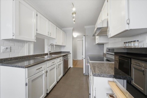 302-4926 48 Avenue, Delta, BC 