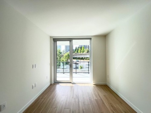 409-2135 Springer Avenue , Burnaby, BC V5B 0C1 4