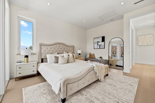 5079 Elgin Street, Vancouver, BC 