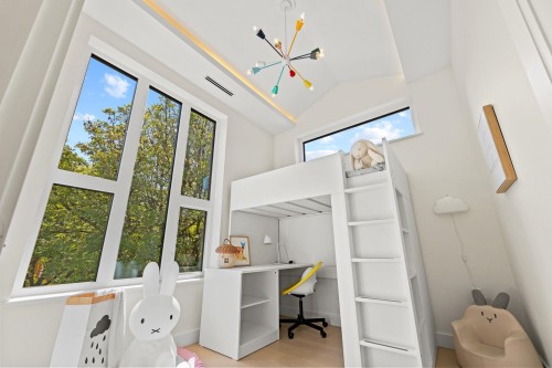 5079 Elgin Street, Vancouver, BC 