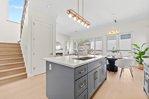 5079 Elgin Street, Vancouver, BC 