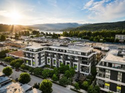 605-3018 St George Street  Port Moody, BC V3H 0L4