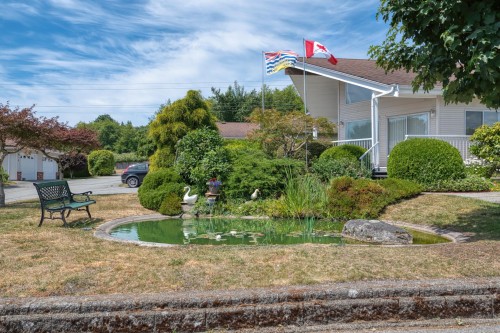 8-820 Kiwanis Way, Gibsons, BC 