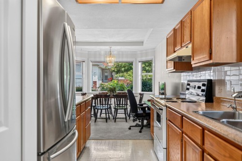 8-820 Kiwanis Way, Gibsons, BC 