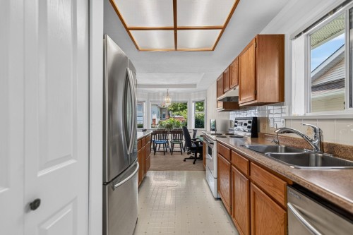 8-820 Kiwanis Way, Gibsons, BC 