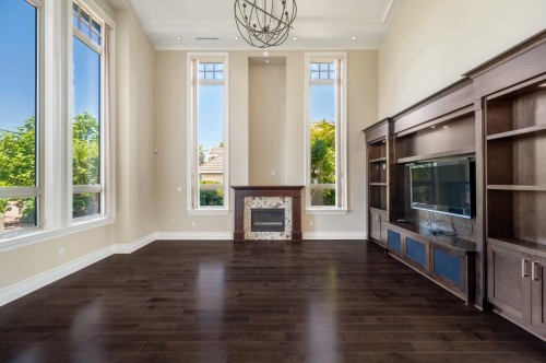 5828 Gibbons Drive, Richmond, BC 