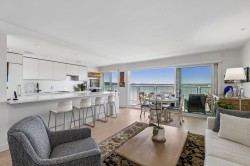 807-150 24th Street  West Vancouver, BC V7V 4G8