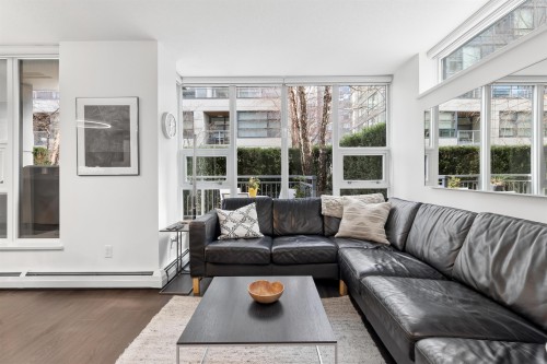 156 1St Avenue W, Vancouver, BC 