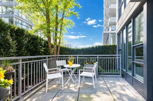 156 1St Avenue W, Vancouver, BC 