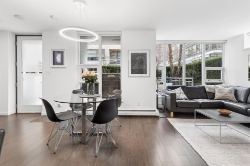 156 1St Avenue W, Vancouver, BC 