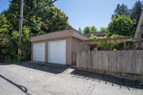 2945 12Th Avenue W, Vancouver, BC 