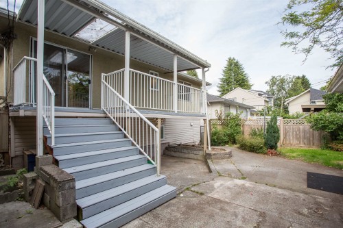 2536 29Th Avenue E, Vancouver, BC 