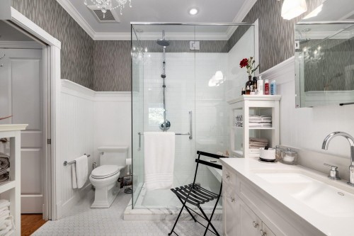 3240 1St Avenue W, Vancouver, BC 