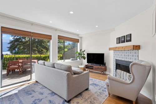 2-2151 Banbury Road, North Vancouver, BC 