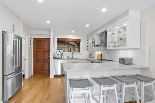 2-2151 Banbury Road, North Vancouver, BC 