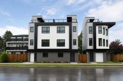 1-7510 Curragh Avenue Burnaby, BC V5J 4W2