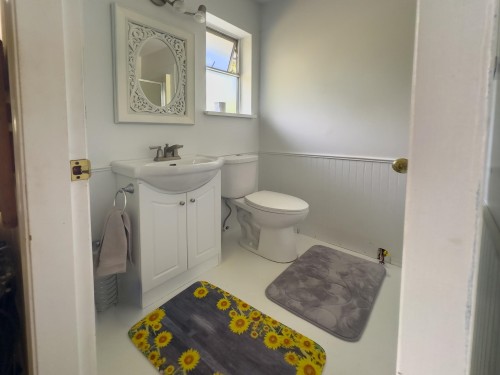 5461 Carnaby Place, Sechelt, BC 