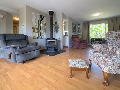 5461 Carnaby Place, Sechelt, BC 