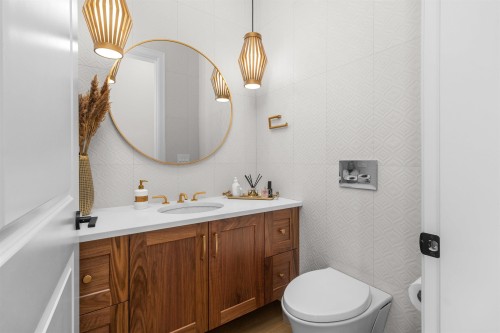 7662 French Street, Vancouver, BC 