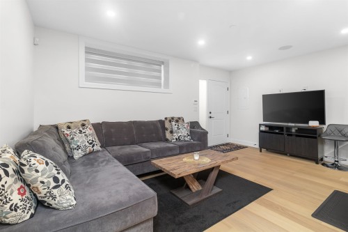 7662 French Street, Vancouver, BC 