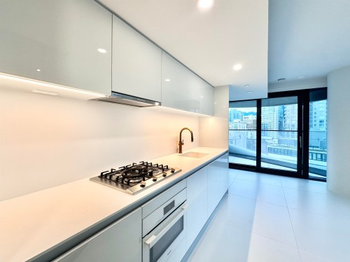 1033 Nelson Street, Vancouver, BC 