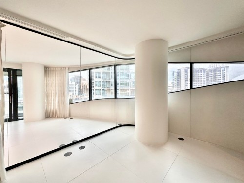 1033 Nelson Street, Vancouver, BC 