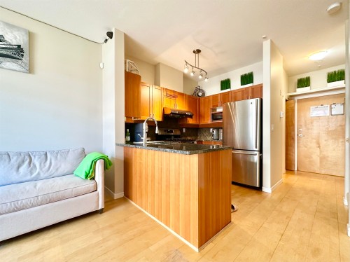 2688 Vine, Vancouver, BC 