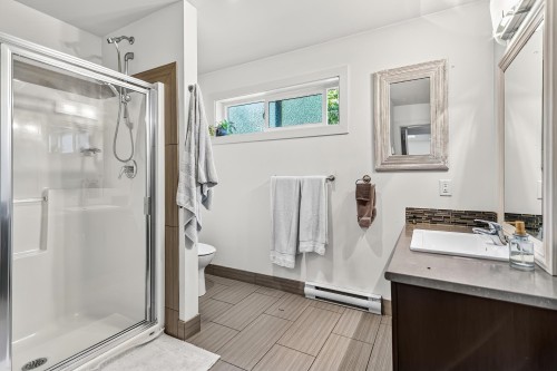5631 Page Road, Sechelt, BC 