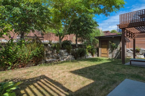 5631 Page Road, Sechelt, BC 