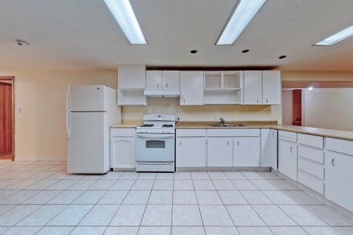 768 Como Lake Avenue, Coquitlam, BC 