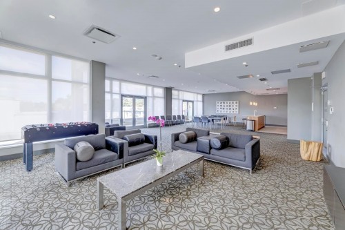 2701-2955 Atlantic Avenue, Coquitlam, BC - Indoor Photo Showing Other Room