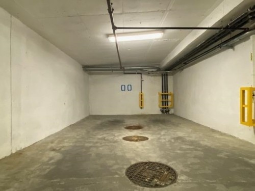2701-2955 Atlantic Avenue, Coquitlam, BC - Indoor Photo Showing Garage