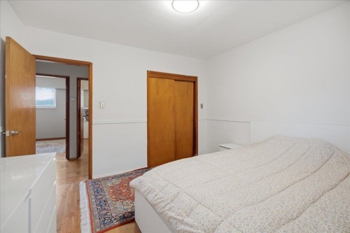 2206 Pinecrest Avenue, Coquitlam, BC 