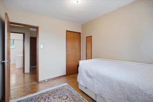 2206 Pinecrest Avenue, Coquitlam, BC 