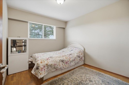 2206 Pinecrest Avenue, Coquitlam, BC 