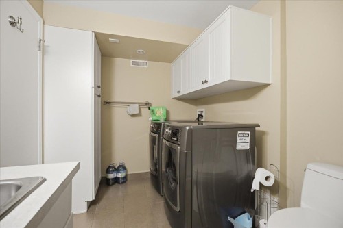 2206 Pinecrest Avenue, Coquitlam, BC 