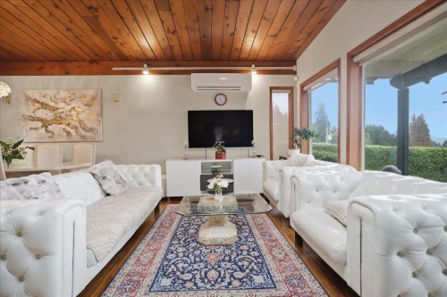 2206 Pinecrest Avenue, Coquitlam, BC 
