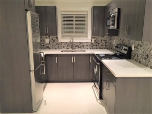 422 6Th Street, North Vancouver, BC 