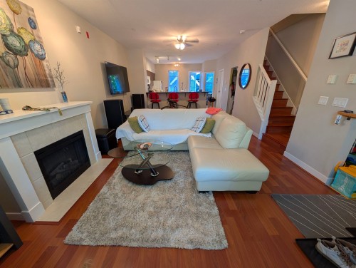 3XXX 54 Avenue E, Vancouver, BC V5S 0A1 2