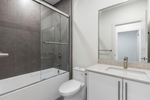 Basement-2644 Chesterfield Avenue , North Vancouver, BC V7N 3M2 2