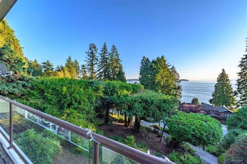2975 Marine Drive, West Vancouver, BC 