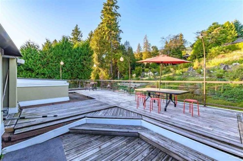 2975 Marine Drive, West Vancouver, BC 