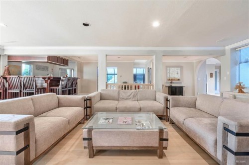2975 Marine Drive, West Vancouver, BC 