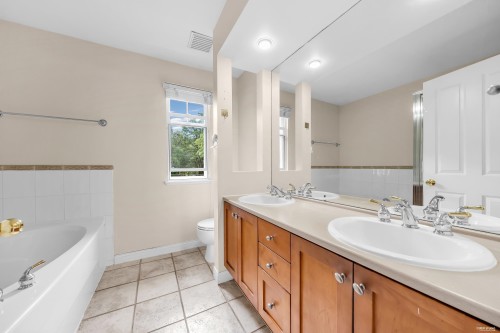 2459 39Th Avenue W, Vancouver, BC 