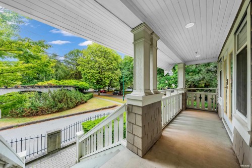 2459 39Th Avenue W, Vancouver, BC 