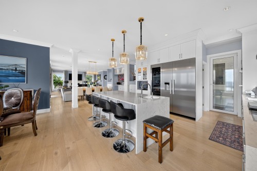 1572 Chippendale Court, West Vancouver, BC 