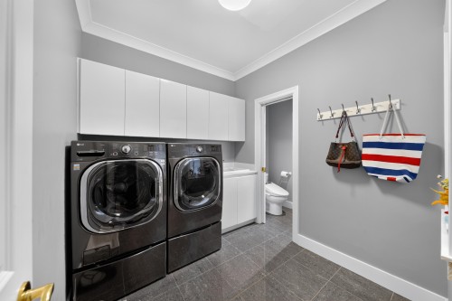 1572 Chippendale Court, West Vancouver, BC 