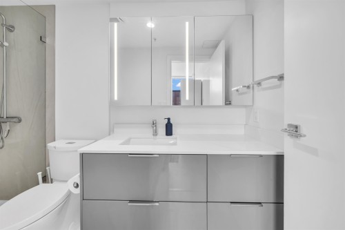 501-1471 Hunter Street, North Vancouver, BC 